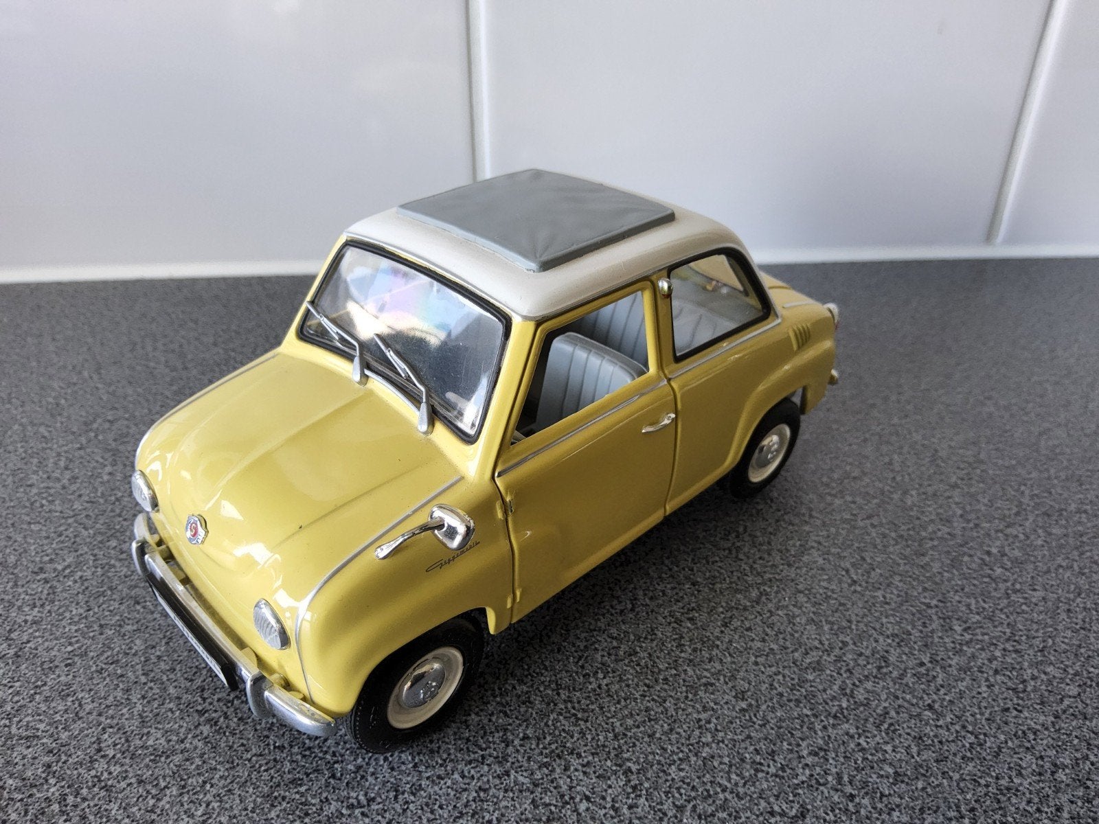 Goggomobil., Ophalen of Verzenden, Revell
