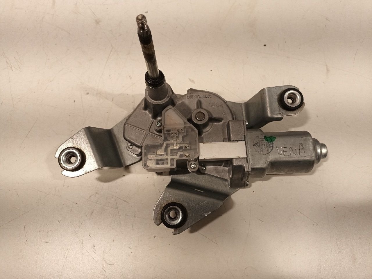Ruitenwissermotor achter Nissan Leaf, Onderdelen@venauto.nl, Van der Ven Autorecycling B.V., Gebruikt, Ettenseweg 76, 4706 PB Roosendaal, The Netherlands