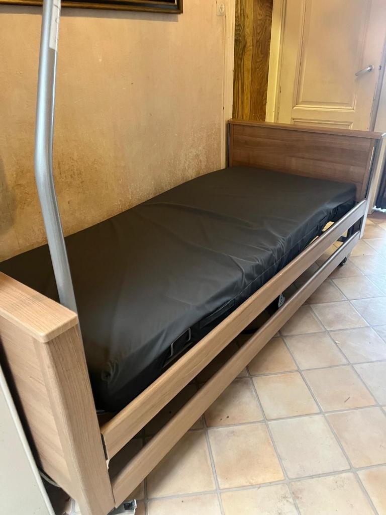 elektrisch ziekenhuisbed, Diversen, Verpleegmiddelen, Ophalen, Gebruikt