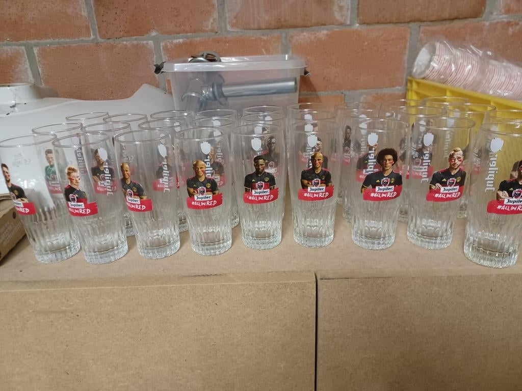 Jupiler bierglazen rode duivels, Verzamelen, Ophalen
