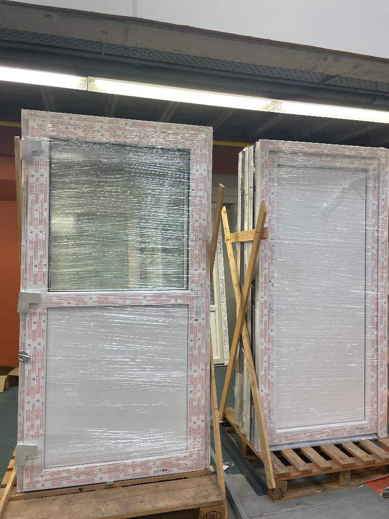 Portes PVC Basic garage abri jardin en stock commande rapide, Bricolage & Construction, Neuf, Enlèvement ou Envoi, Synthétique