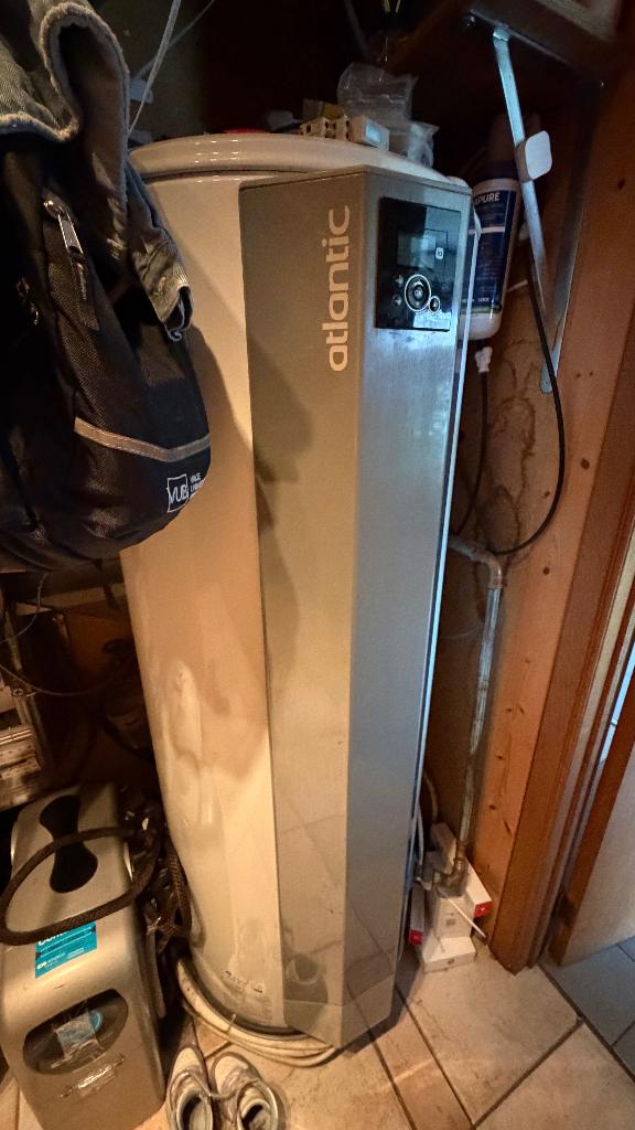 Warmtepompboiler Calypso split V2 270L, Ophalen, 100 liter of meer, Terugslagbeveiliging (TTB), Boiler