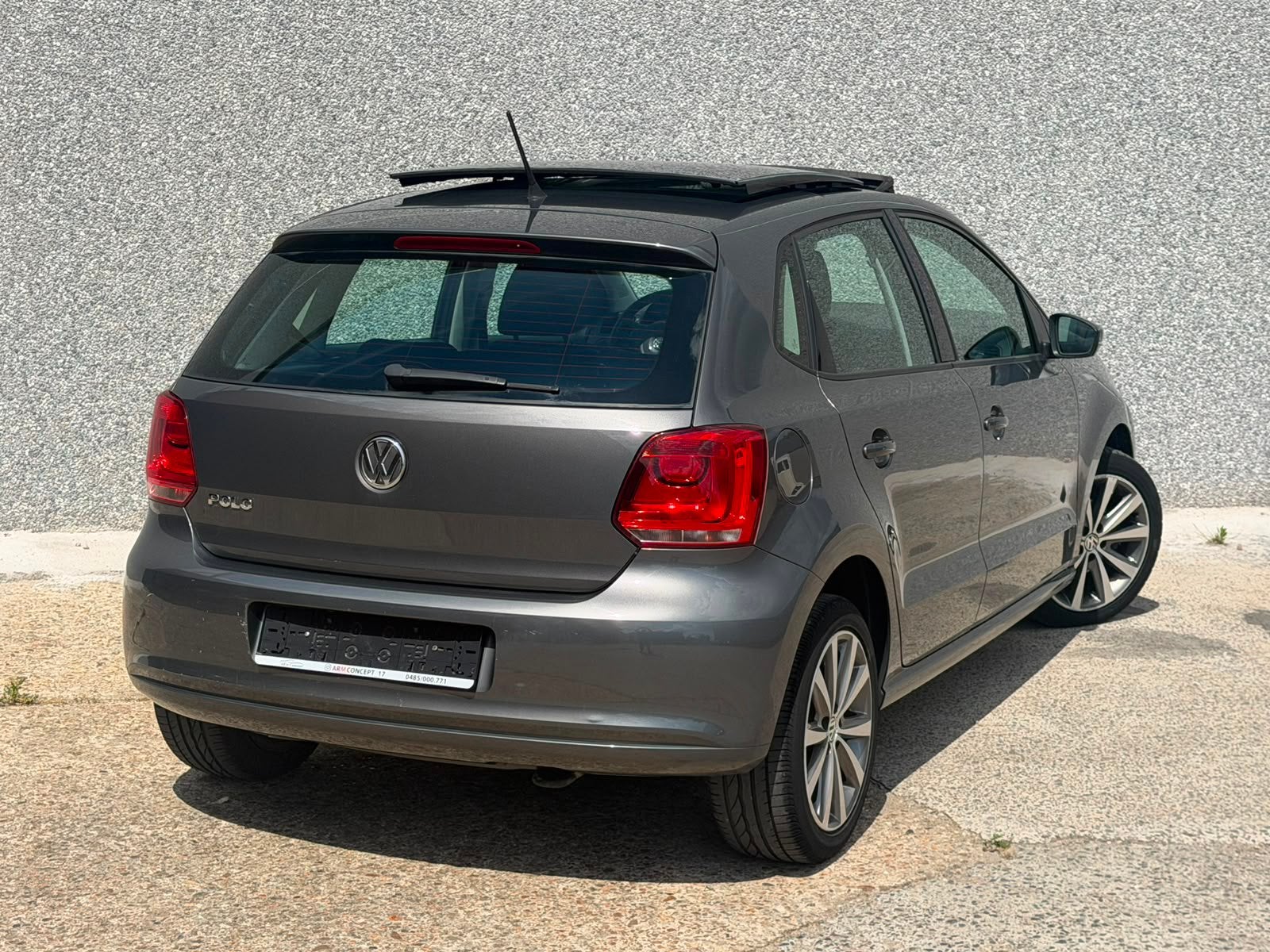Volkswagen Polo 1.2 Essence 2011 GARANTIE 12 Mois Pano, Autos, Volkswagen, Achat, Entreprise, Boîte manuelle, Android Auto