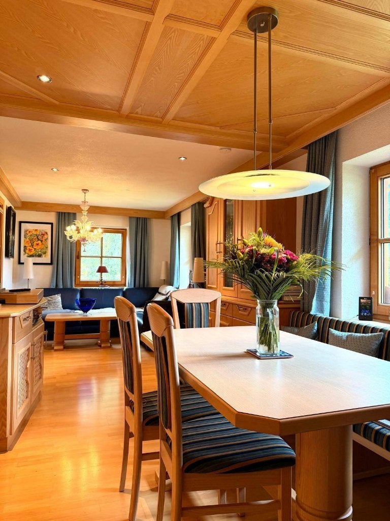Appartement meublé — Holzgau, Tyrol, Autriche, 50 m² ou plus