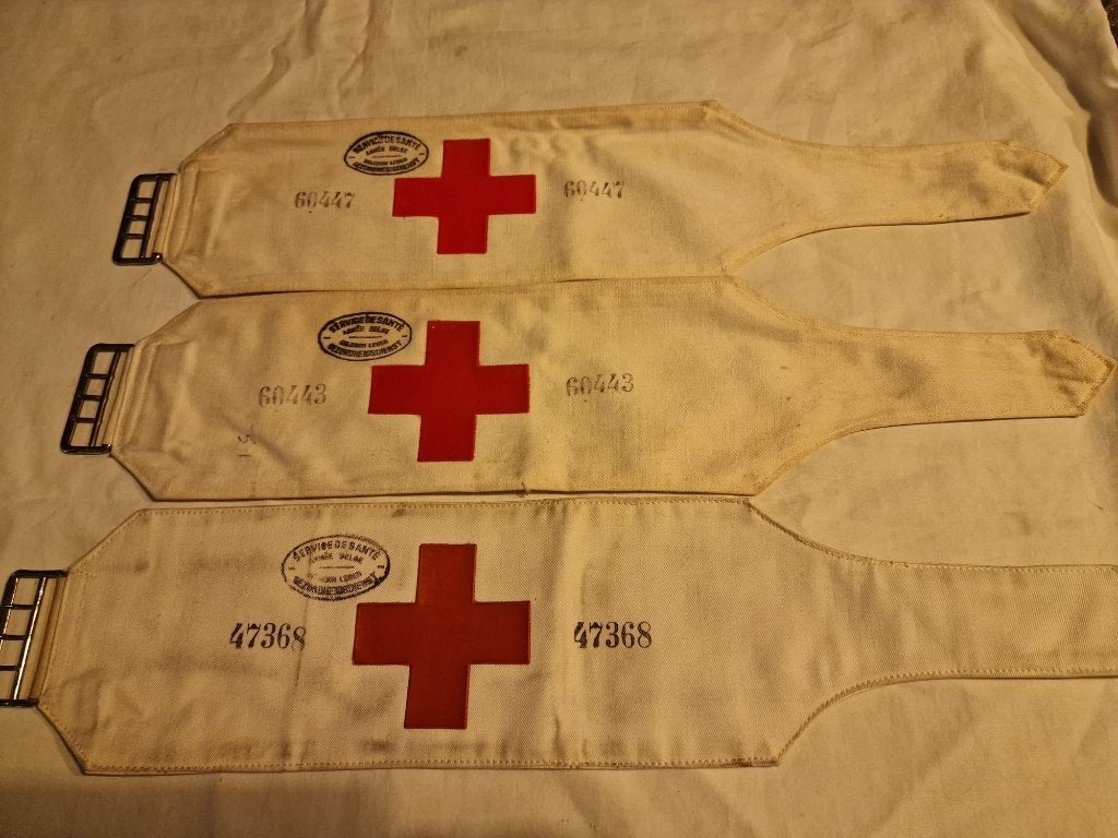 3 brassard du Service médical belge, Collections, Objets militaires | Général, Enlèvement ou Envoi, Armée de terre, Emblème ou Badge