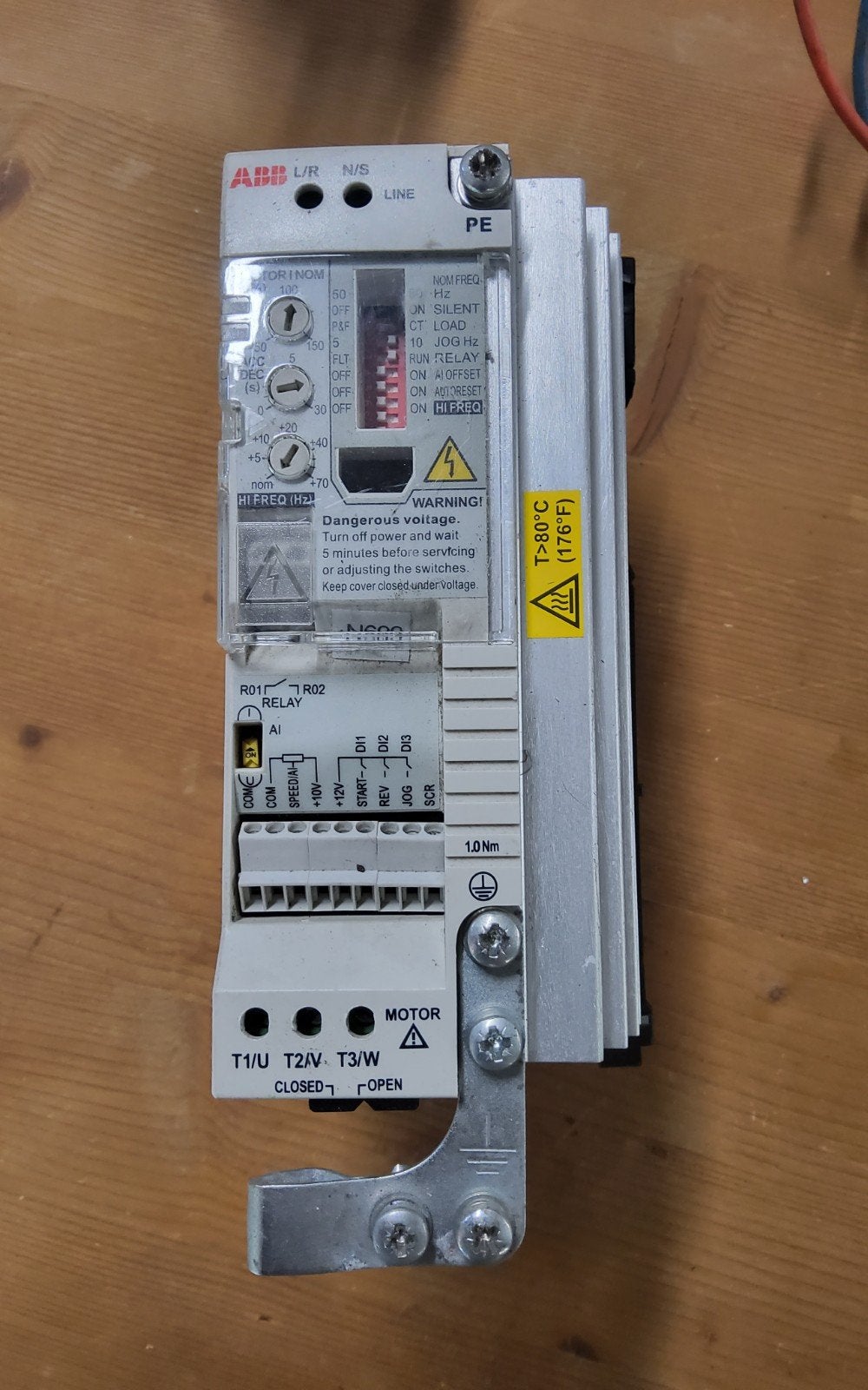 abb 0,75kw frequentiesturing mono naar 3fase, Enlèvement