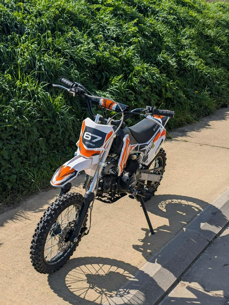 Nitro storm v2 110cc 4-takt motorfiets met 4 versnellingen, Fietsen en Brommers, Zo goed als nieuw, 110 cc, 4 versnellingen, Ophalen