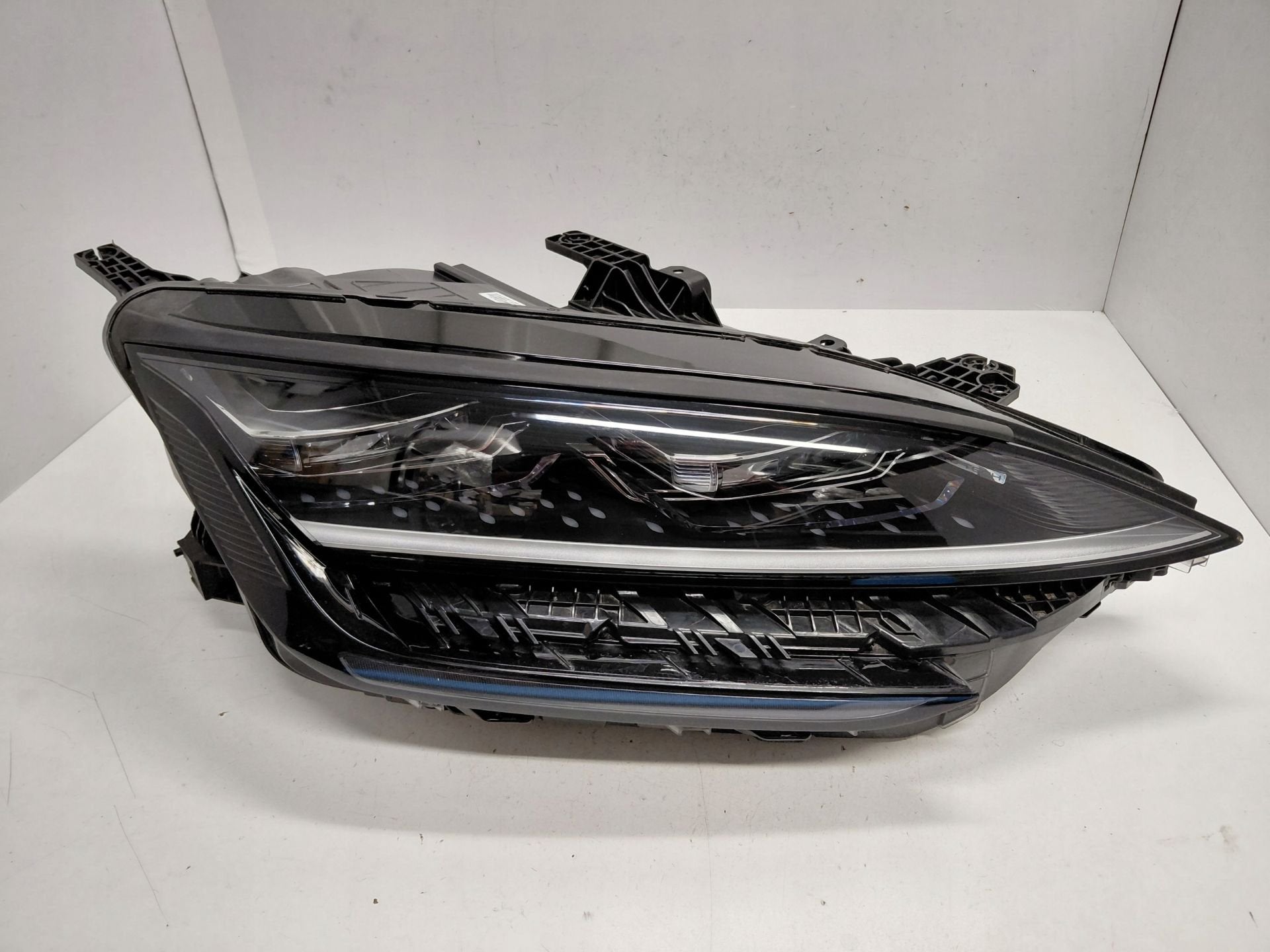 BYD SEAL U Koplamp Rechts SA3HK-4121020B, Fabrikant BV, Gebruikt, Info@fabrikant.eu, Fabrikantstraat 1
1000 AA  Amsterdam, NL