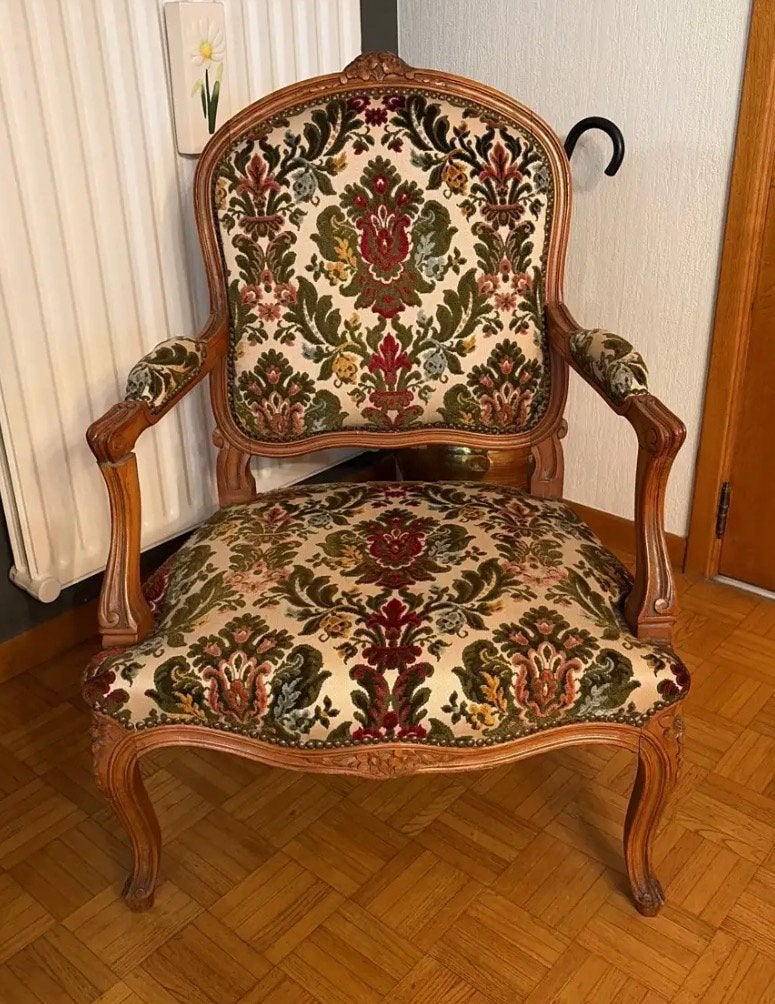 Louis XV fauteuil, Enlèvement