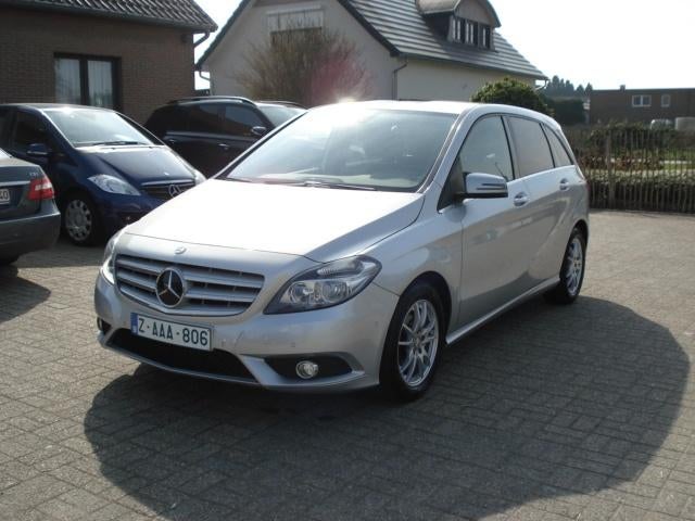 b 180 be Navi trekhaak inklapb spiegels  airco alus pdc, Auto's, Mercedes-Benz, Bedrijf, Te koop, B-Klasse, ABS, Airconditioning