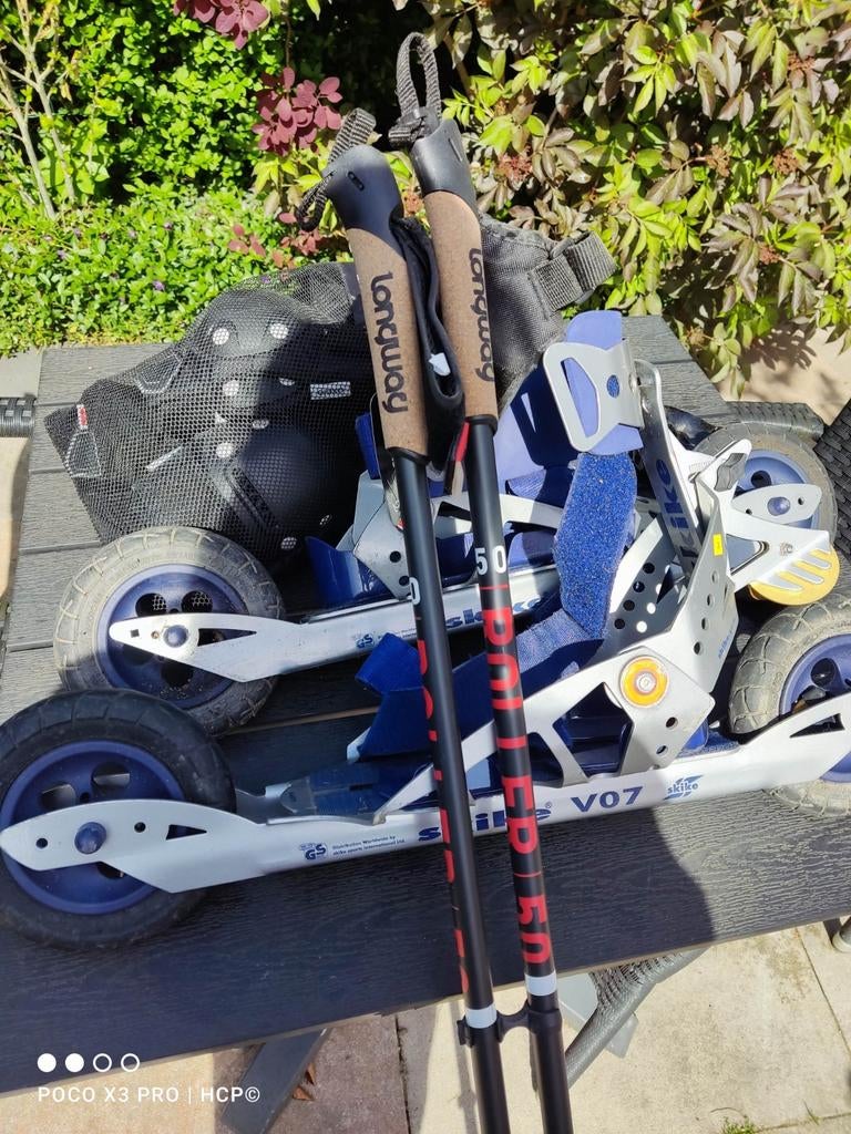 Skike V7 skate's met nieuwe stokken en beschermers, Sport en Fitness, Ophalen