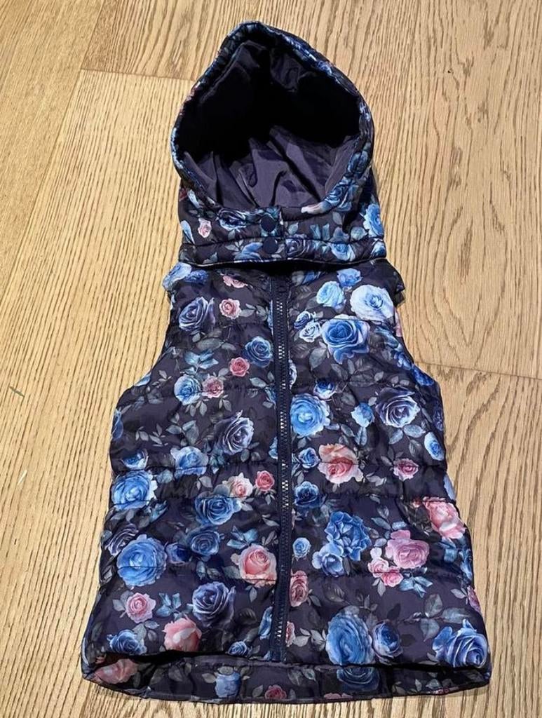 Donkerblauwe bodywarmer met roosjes - maat 104, Ophalen of Verzenden, Zo goed als nieuw, Meisje, Trui of Vest