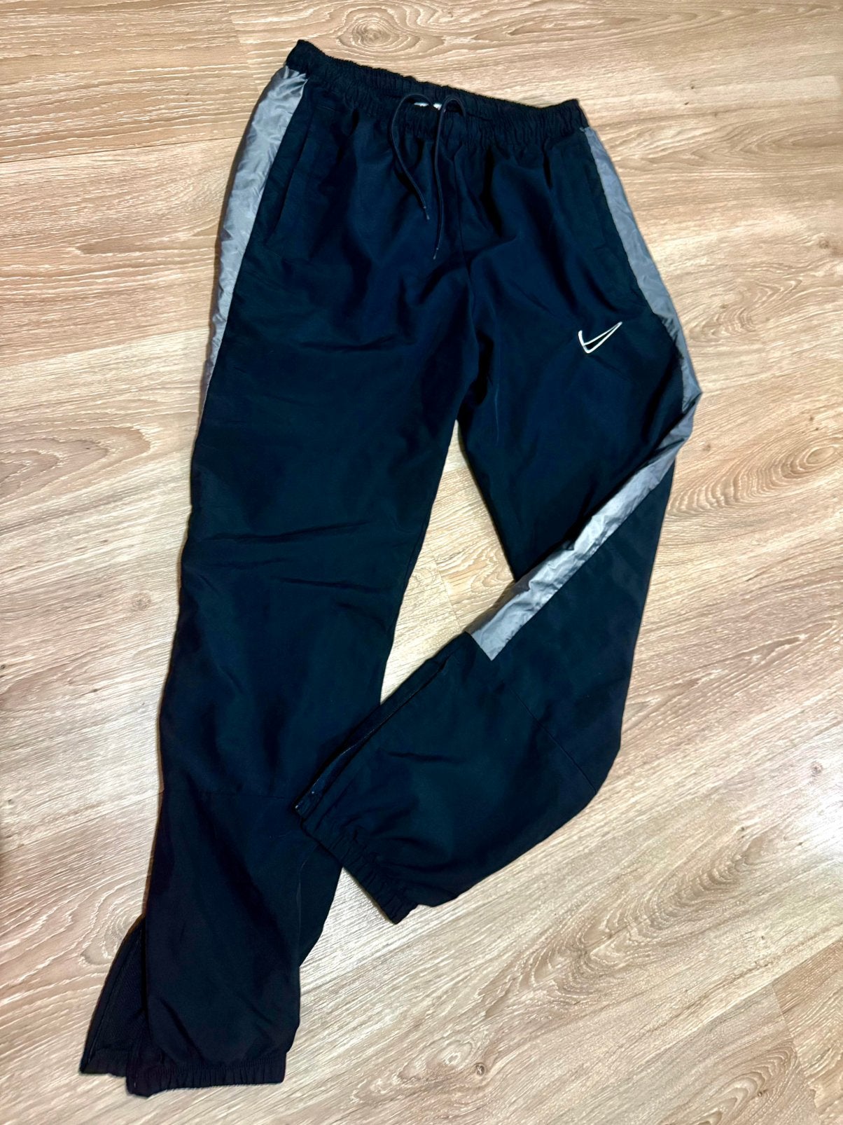 Pantalon Nike, Enlèvement, Comme neuf, Taille 48/50 (M), Noir