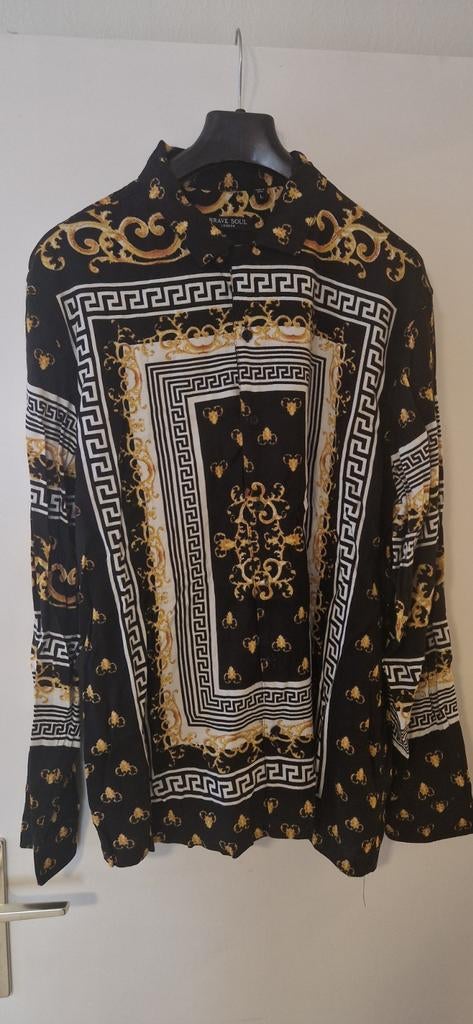 Chemise Brave Soul London, Enlèvement