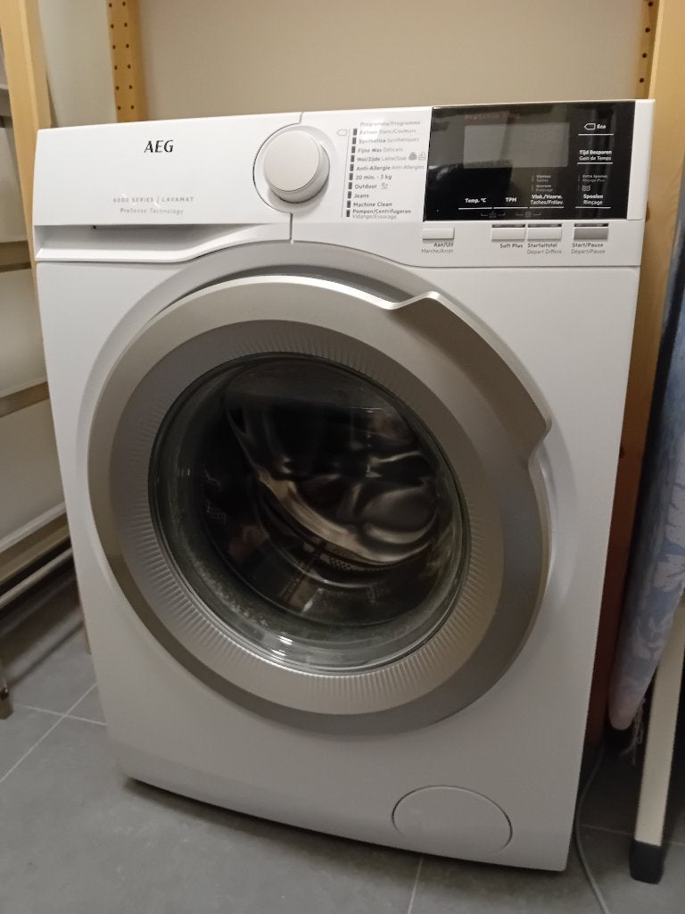 Wasmachine AEG 6000 Series Lavamat, Elektronische apparatuur, Wasmachines, Ophalen, 6 tot 8 kg, Gebruikt, Handwasprogramma