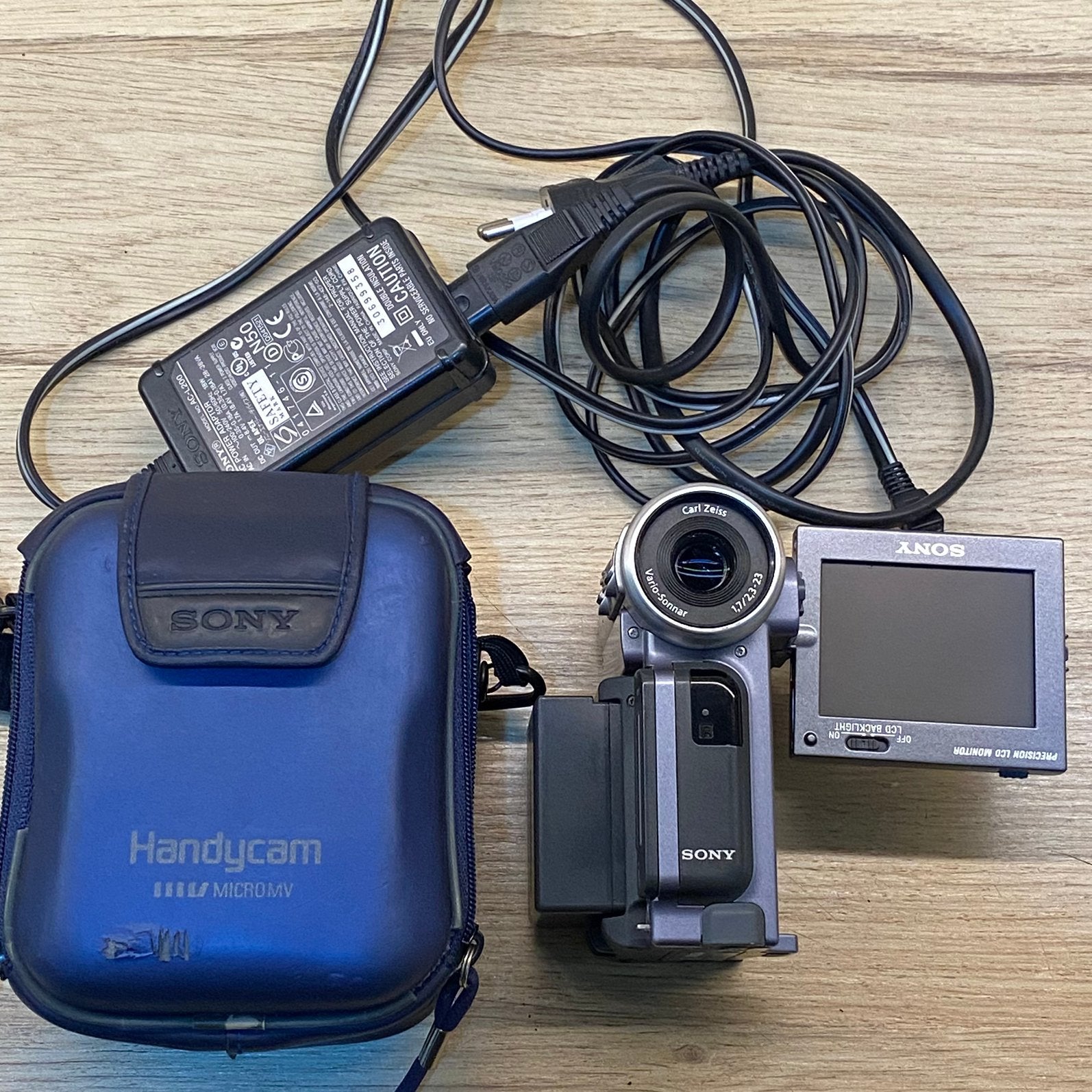Sony Micro MV, DCR-IP5E, parfait état, Enlèvement ou Envoi, Autres types, Caméra