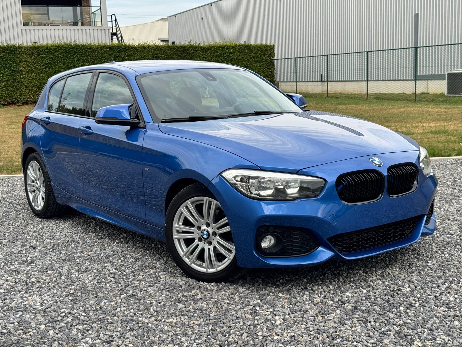 Bmw 116i / 2017 / M-Pakket / Alcantara / Dealer onderhouden, Autos, BMW, Achat, Euro 6, Boîte manuelle, 5 portes
