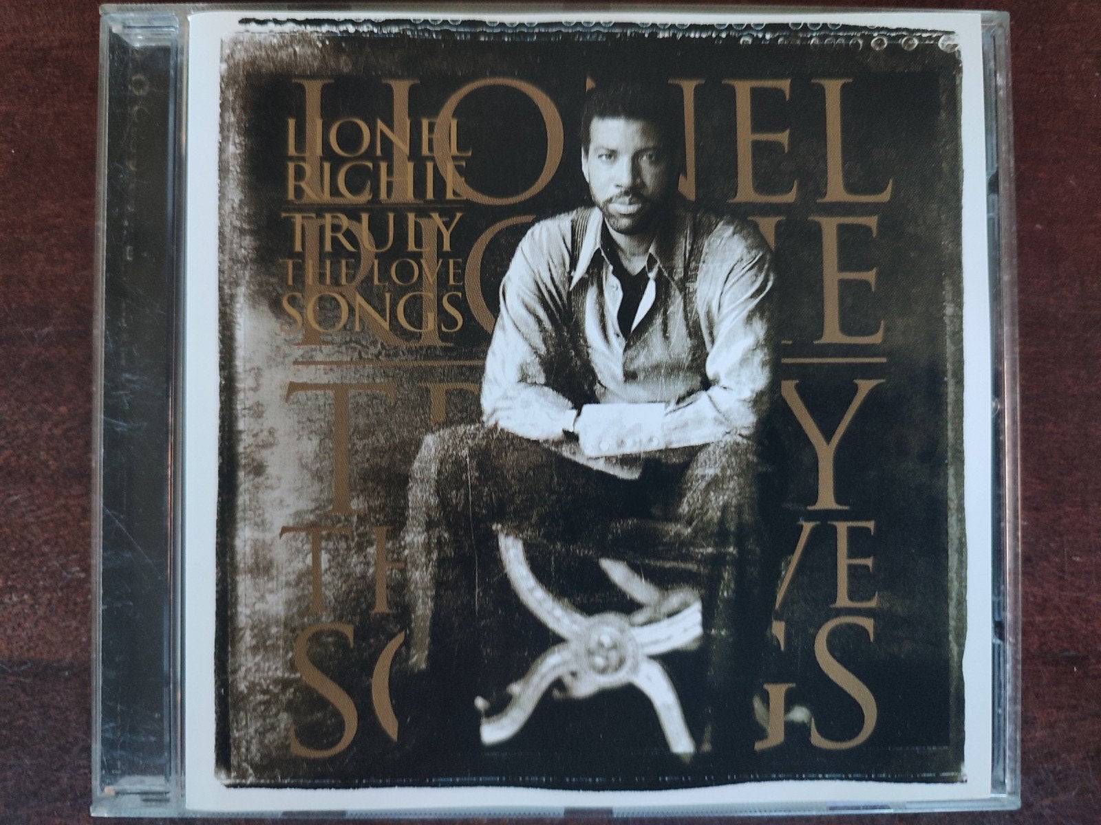 CD : LIONEL RICHIE - TRULY : THE LOVE SONGS, Ophalen of Verzenden, Zo goed als nieuw