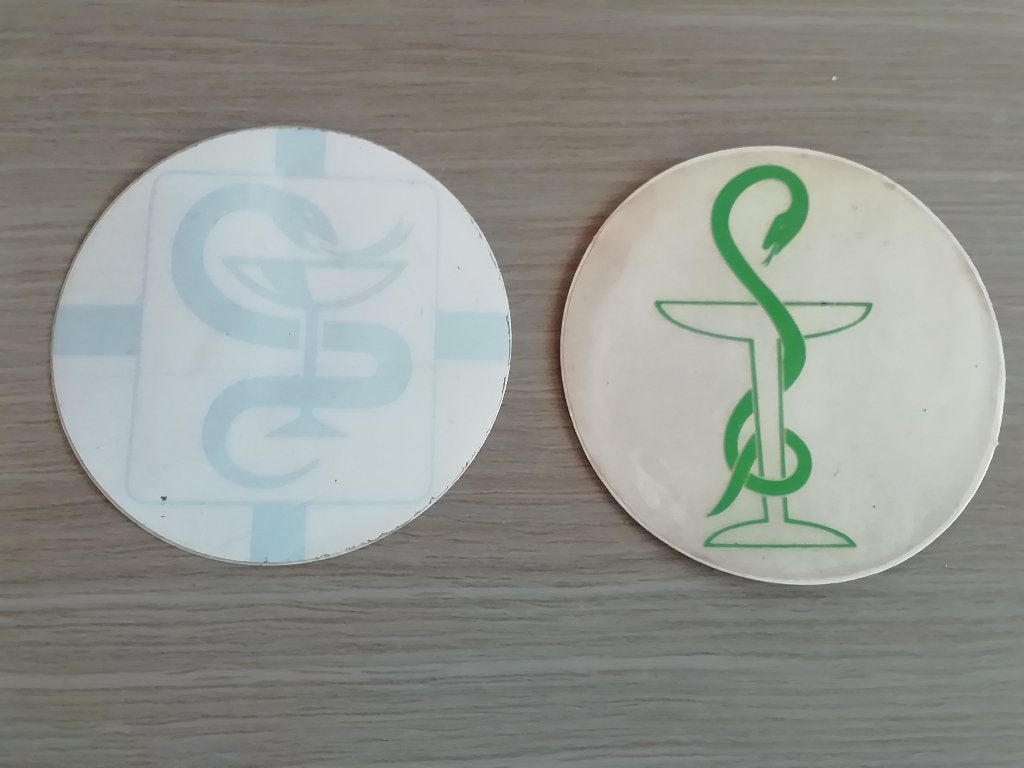 2 stickers logo apotheek, Verzamelen, Ophalen