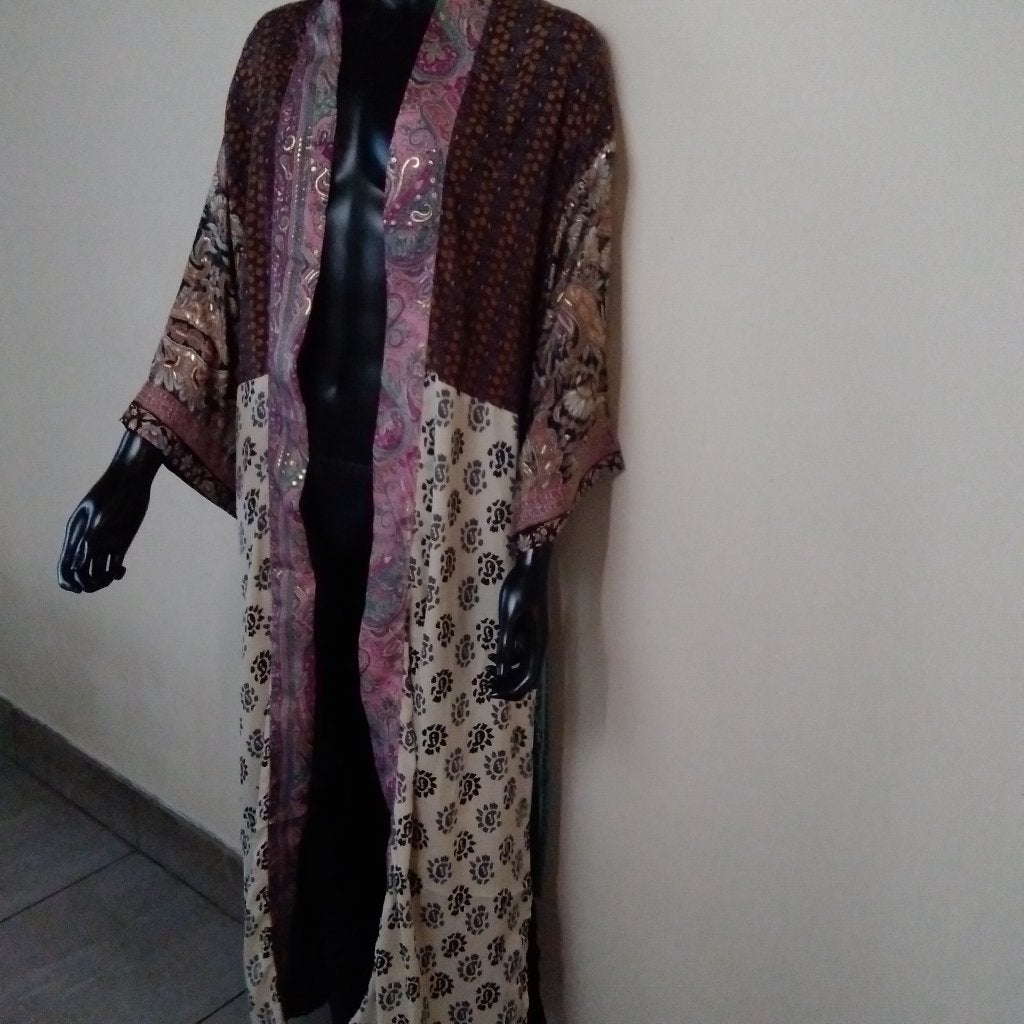 Magnifique kimono long .70 % zijde, Lange zomerse kimono, Envoi, Comme neuf