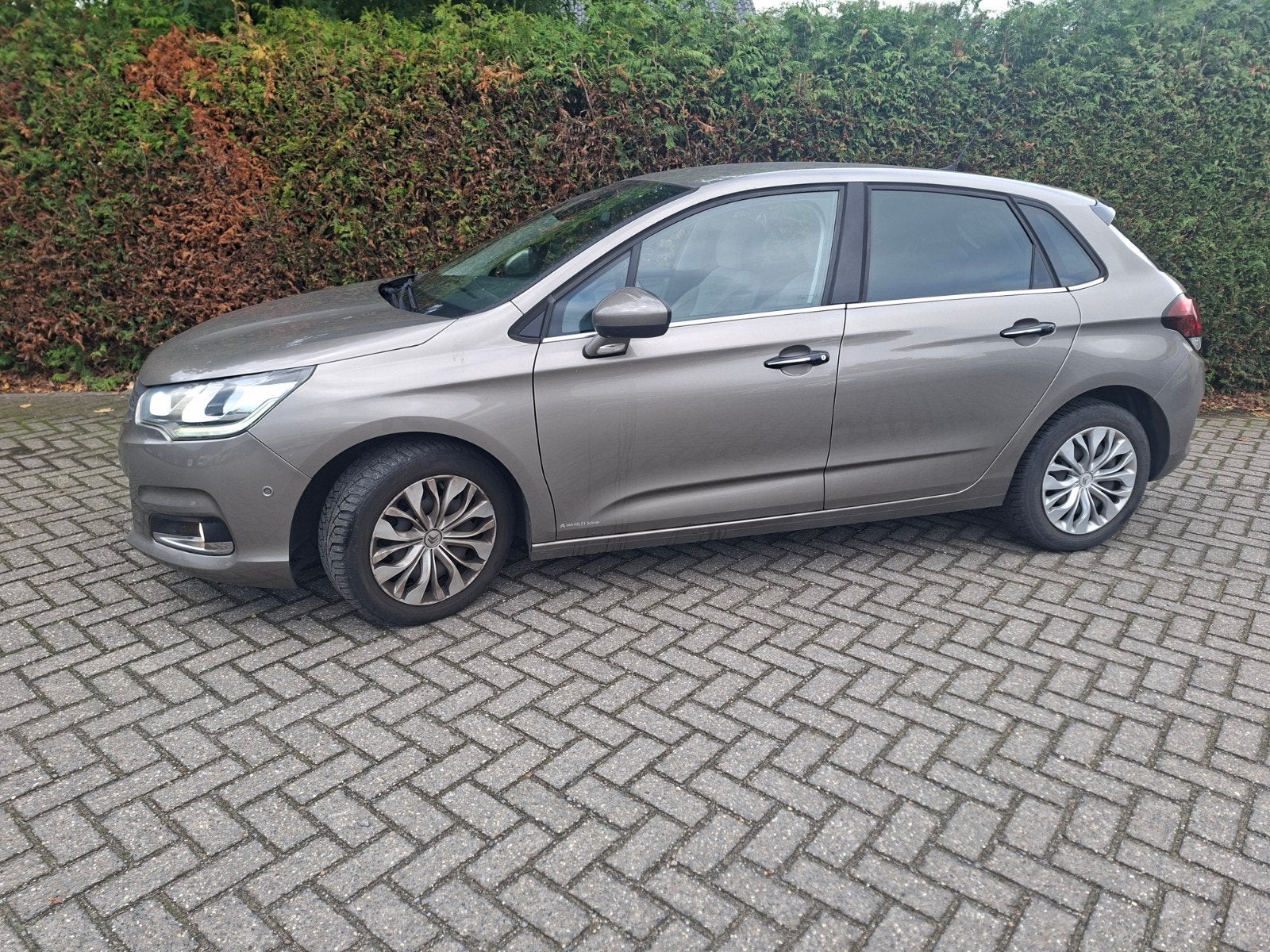 Gitroen  c4 automatic 1.2 benzene, Autos, Achat, Automatique, Particulier, C4