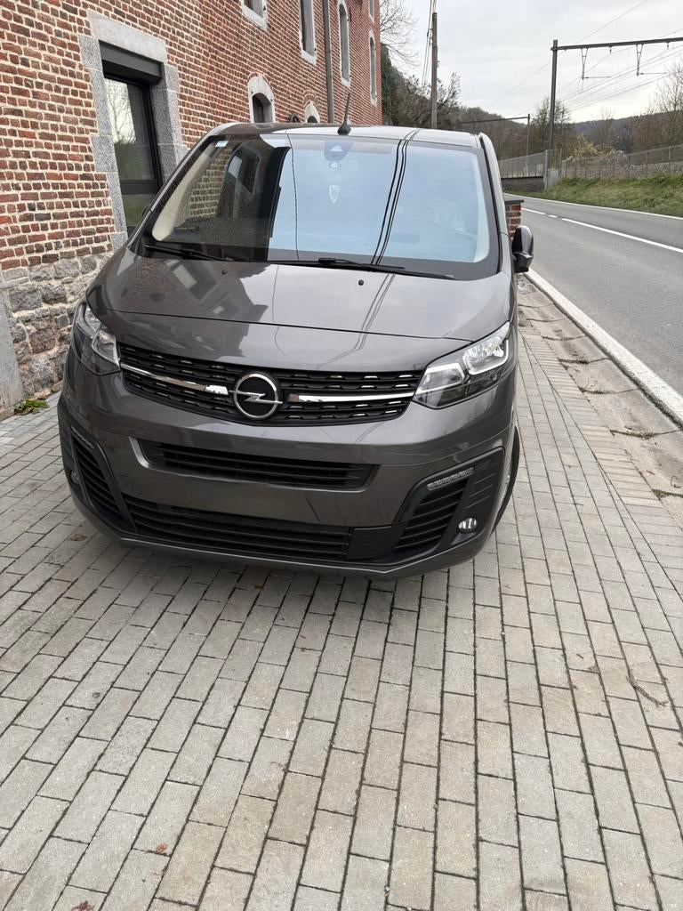Opel vivaro, Auto's, Bestelwagens en Lichte vracht, Stof, 2100 kg, 6 zetels, Particulier