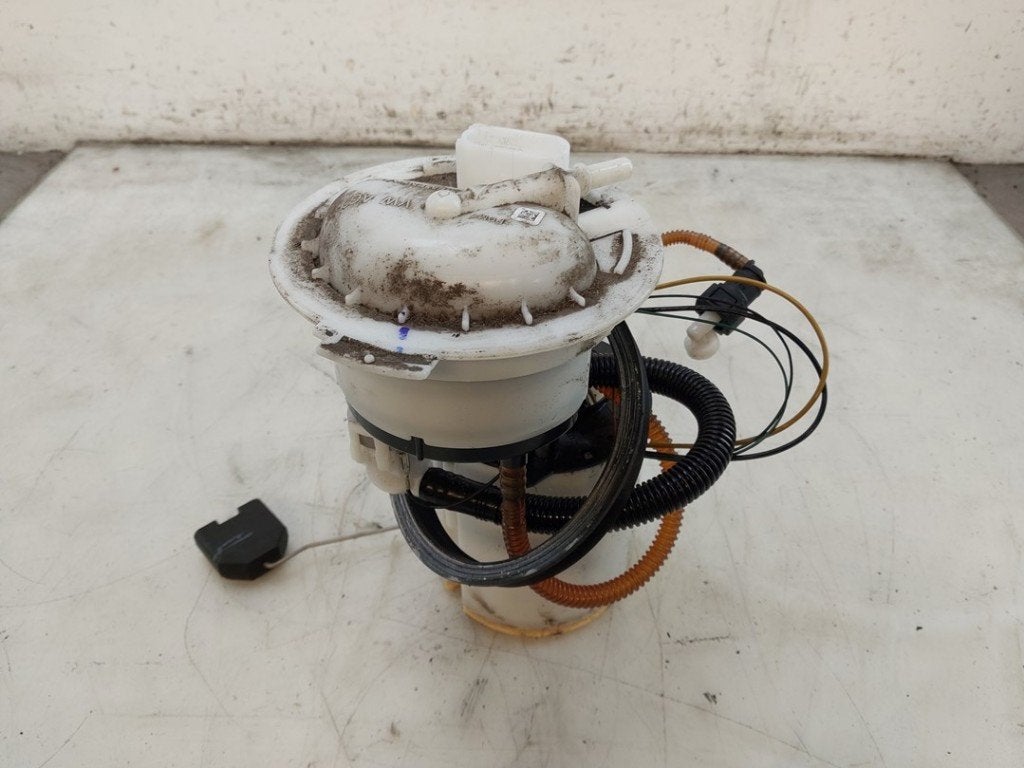 POMPE CARBURANT ELECTRIQUE Volkswagen Passat Variant (3C5), Volkswagen, Volkswagen AG, Utilisé, Kundenbetreuung@volkswagen.de