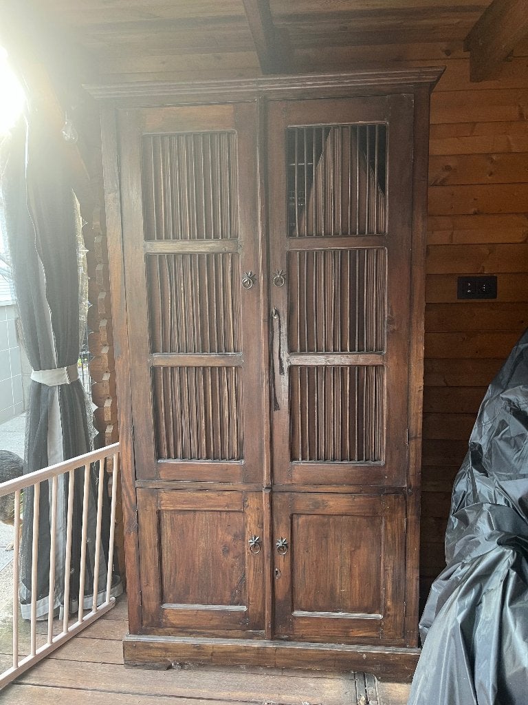 Koloniale kast, Ophalen