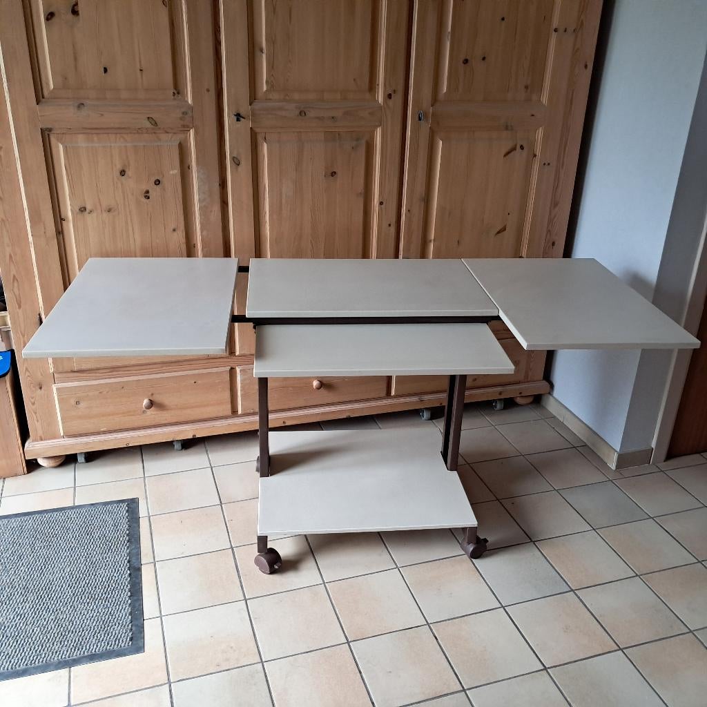 Table pour ordinateur, Enlèvement, Comme neuf, Réglable en hauteur