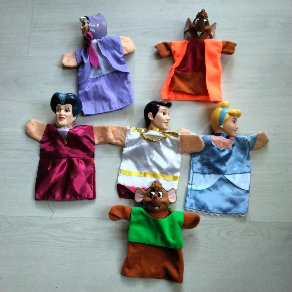 Disney handpoppen assepoester (e), Enlèvement ou Envoi