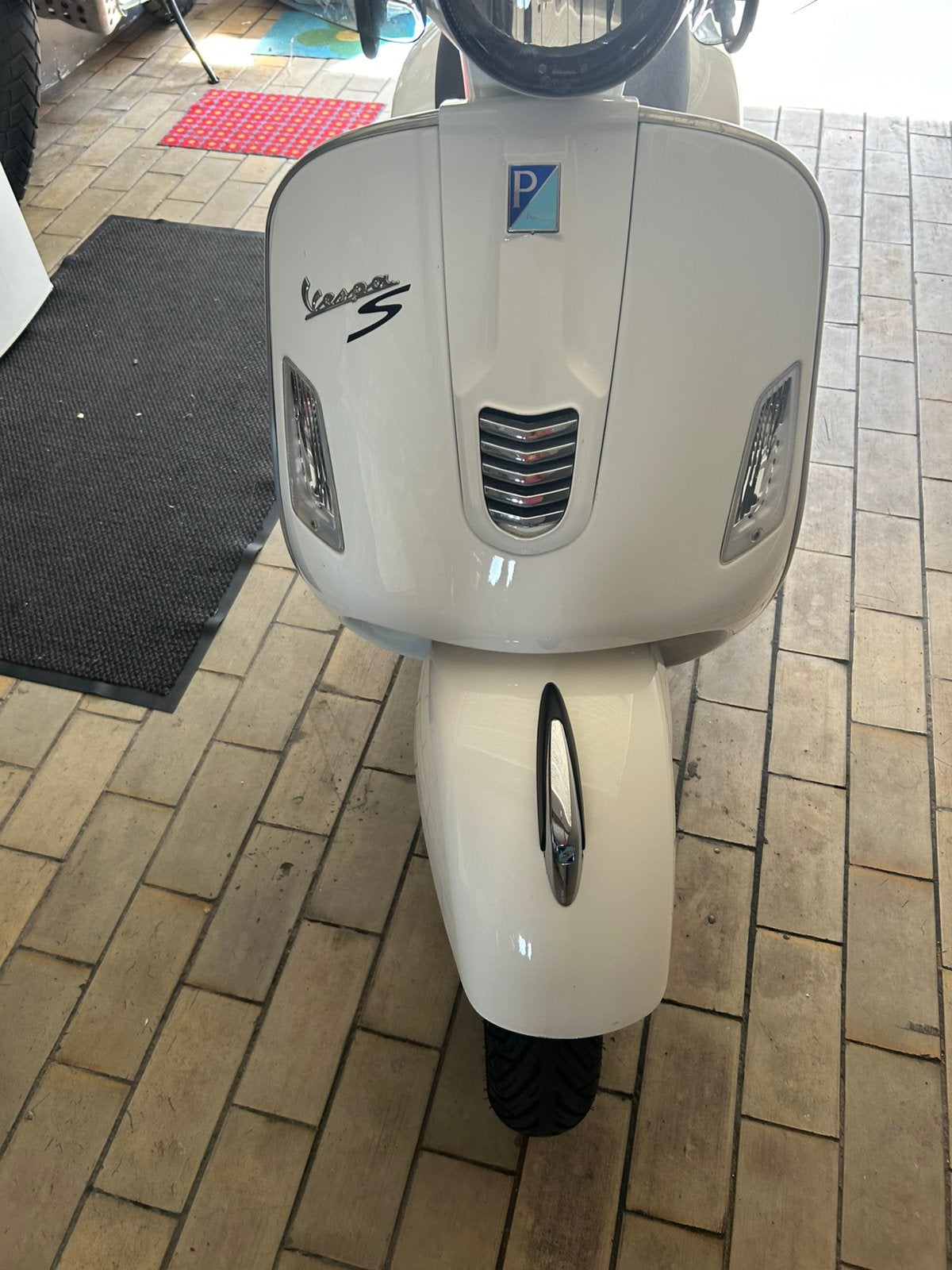 Vespa 300 super sport, Vélos & Vélomoteurs, Scooters | Vespa, Enlèvement ou Envoi, Comme neuf