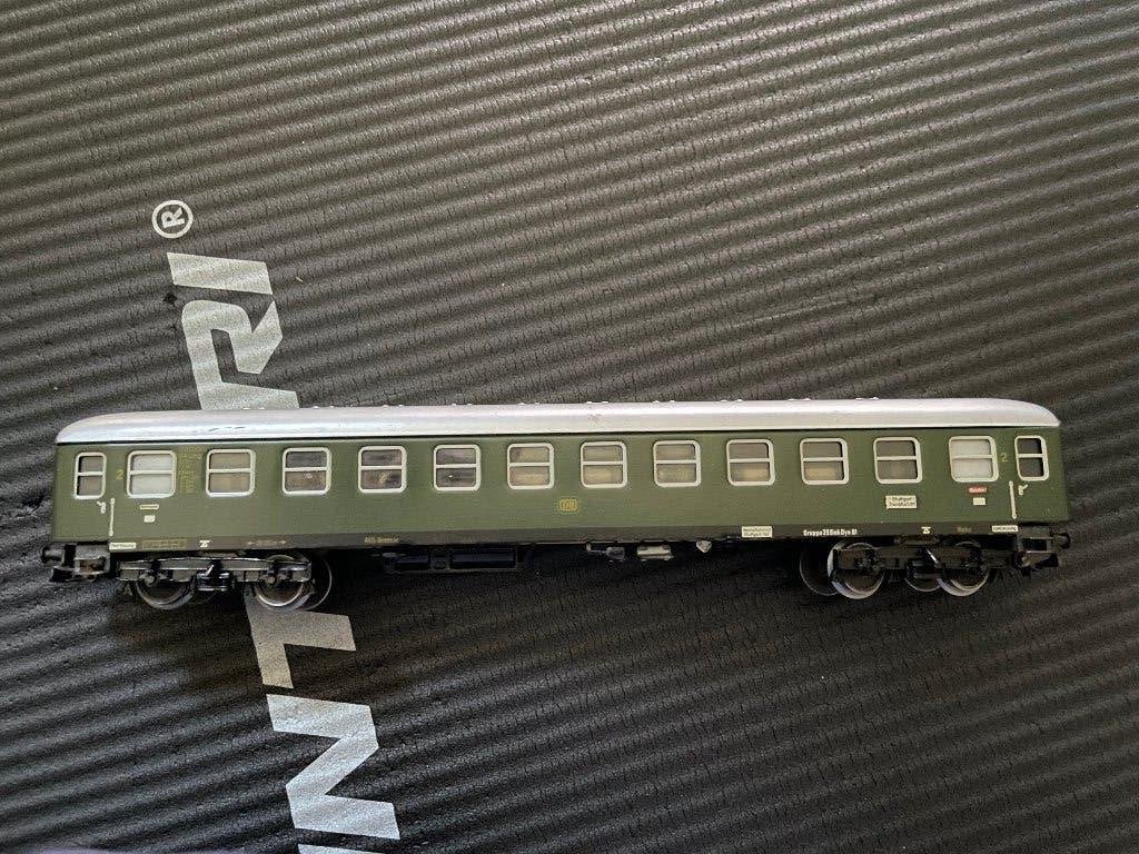 Voiture de tourisme verte Marklin 4022, Enlèvement ou Envoi, Utilisé, Wagon, Märklin