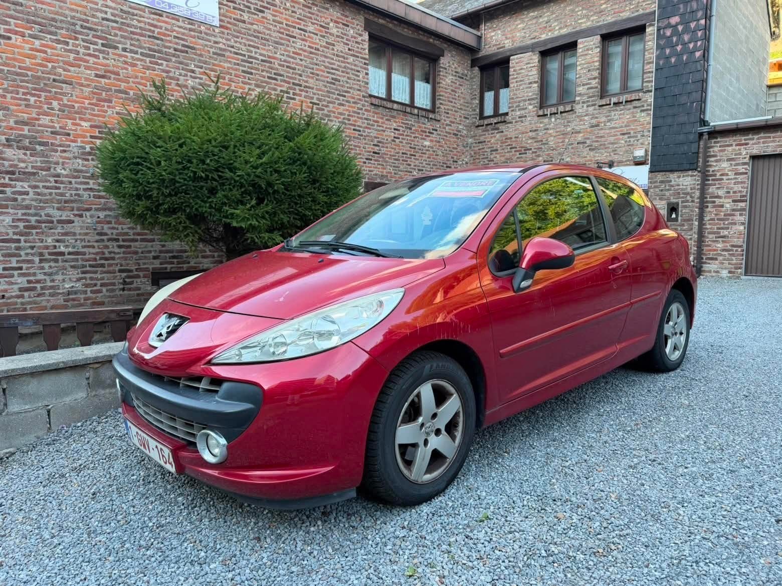 Je vende ma Peugeot 207 1.4 essence ️ Anne 2010 euro 5 avec, Autos, Euro 5, Achat, Particulier