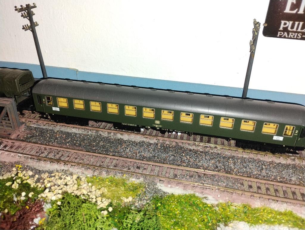 TRIX H0 23448 DB Bm UIC-X avec Eclairage interieur LED, Hobby & Loisirs créatifs, Trains miniatures | HO, Neuf, Enlèvement ou Envoi