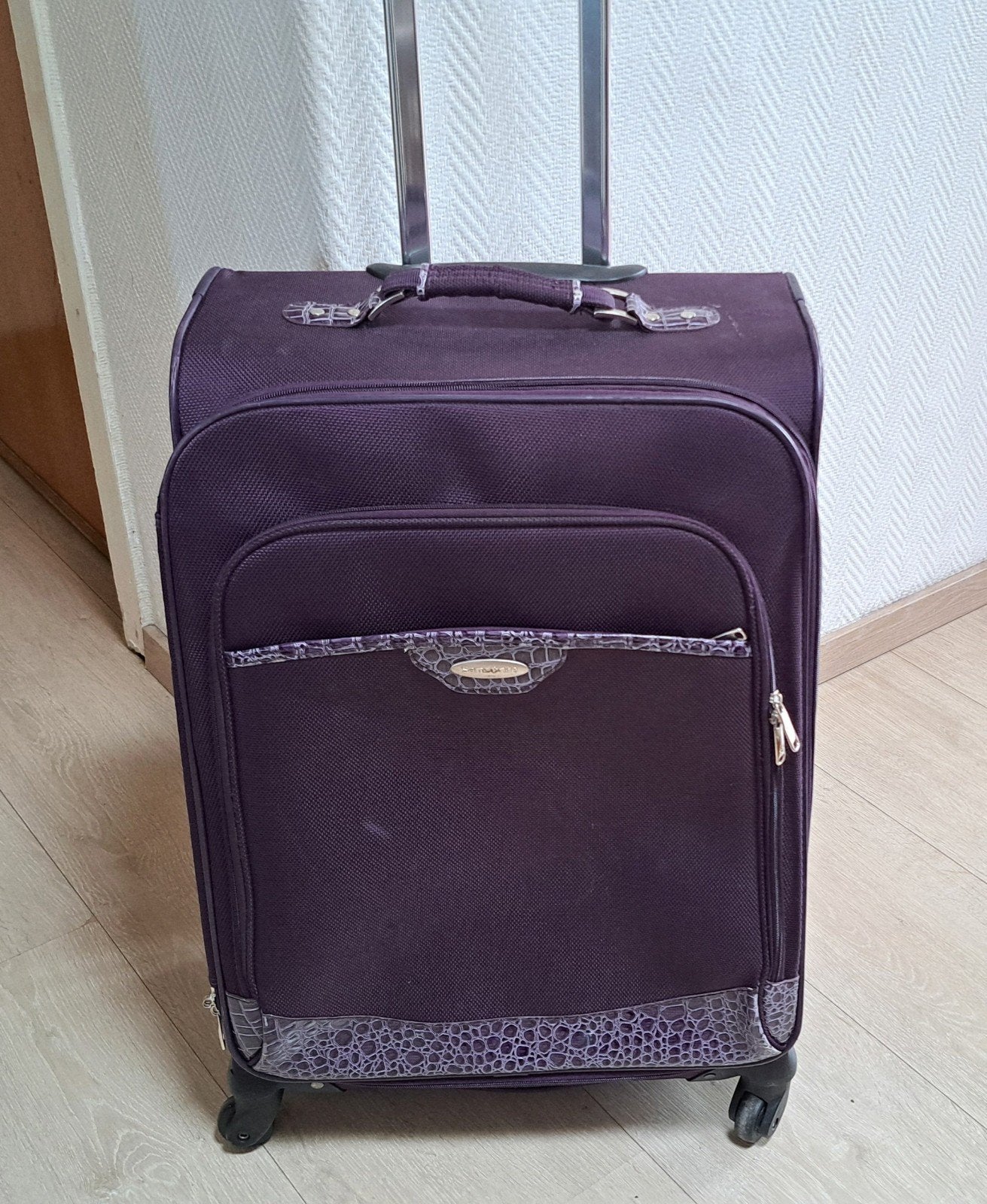 samsonite middelgrote trolleykoffers met 4 wielen +_62/40 cm, Handtassen en Accessoires, Koffers, Ophalen, Gebruikt, Wieltjes