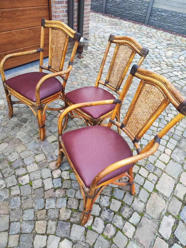 3 Rotan stoelen gratis af te halen, Huis en Inrichting, Stoelen, Ophalen, Gebruikt, Riet of Rotan, Rood