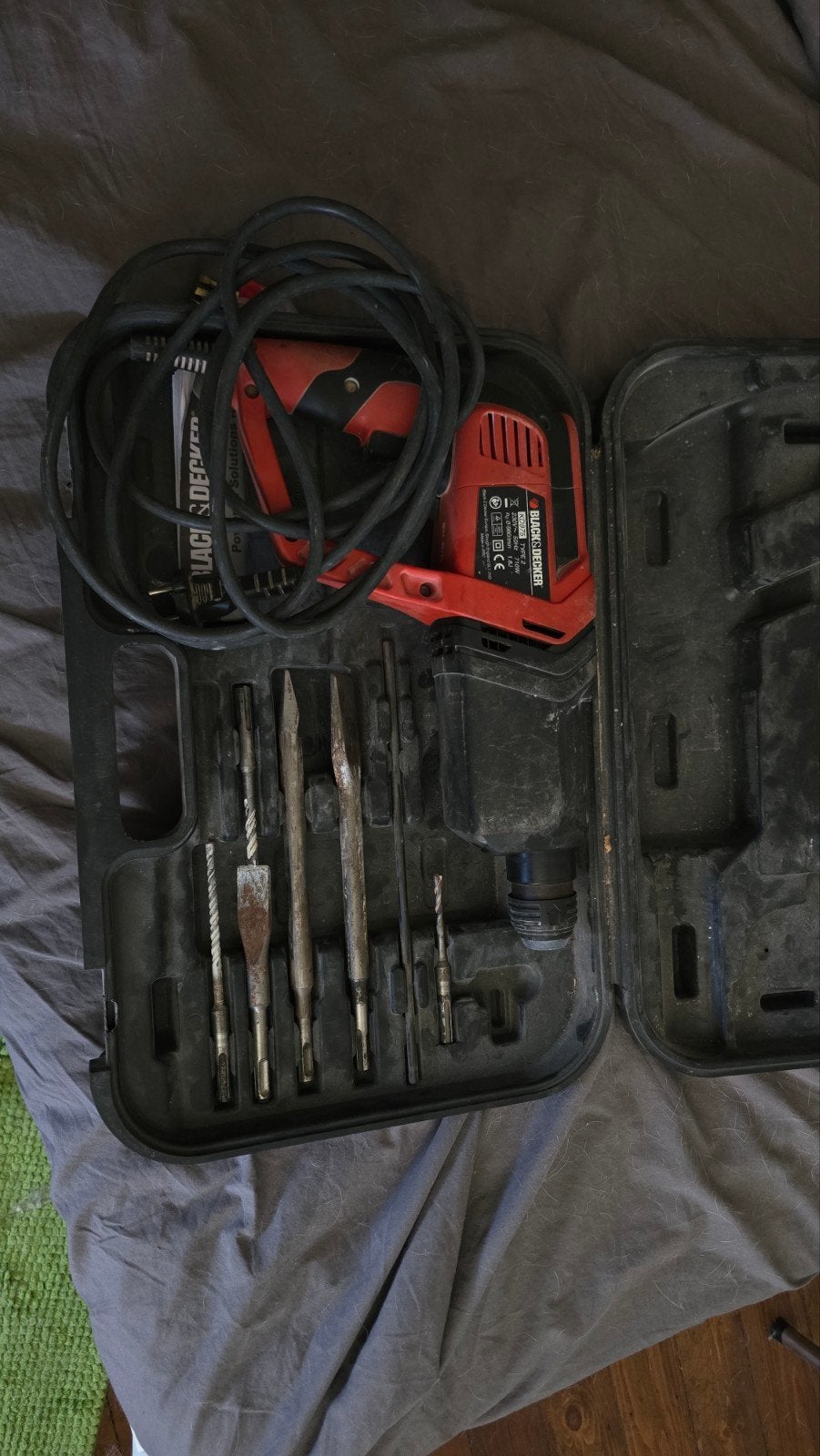 Black and Decker, Enlèvement