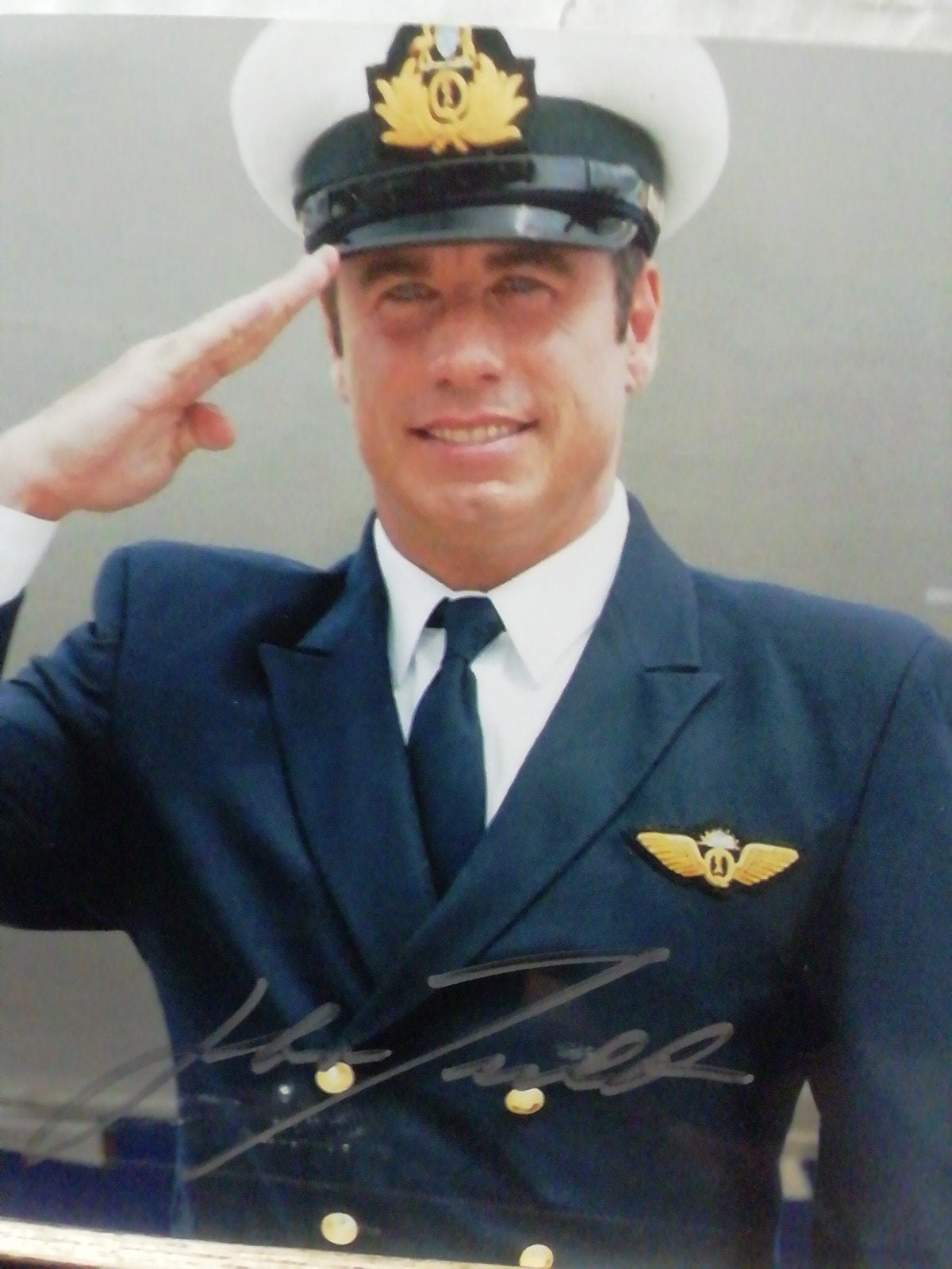 Johnn Travolta met originele handtekening, Ophalen of Verzenden, Zo goed als nieuw, Foto of Kaart, Gesigneerd