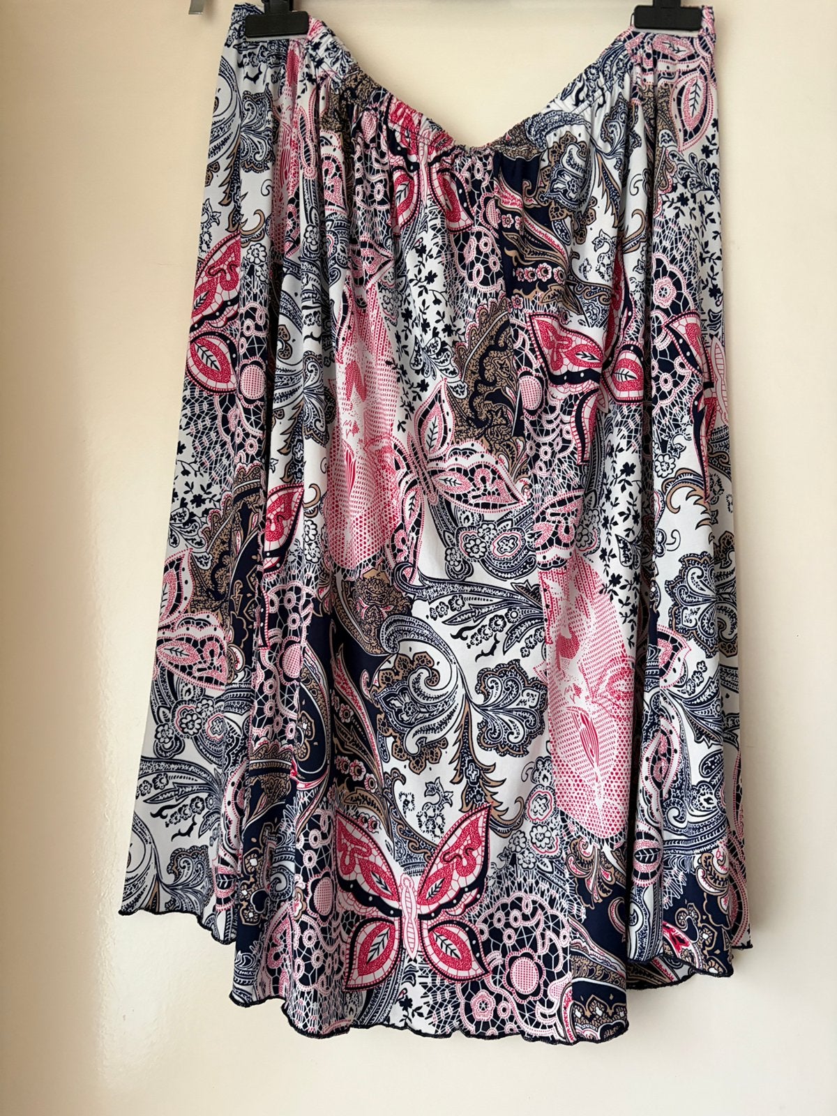 Jupe fluide évasée motifs cachemire et papillons T. L ), Vêtements | Femmes, Enlèvement ou Envoi