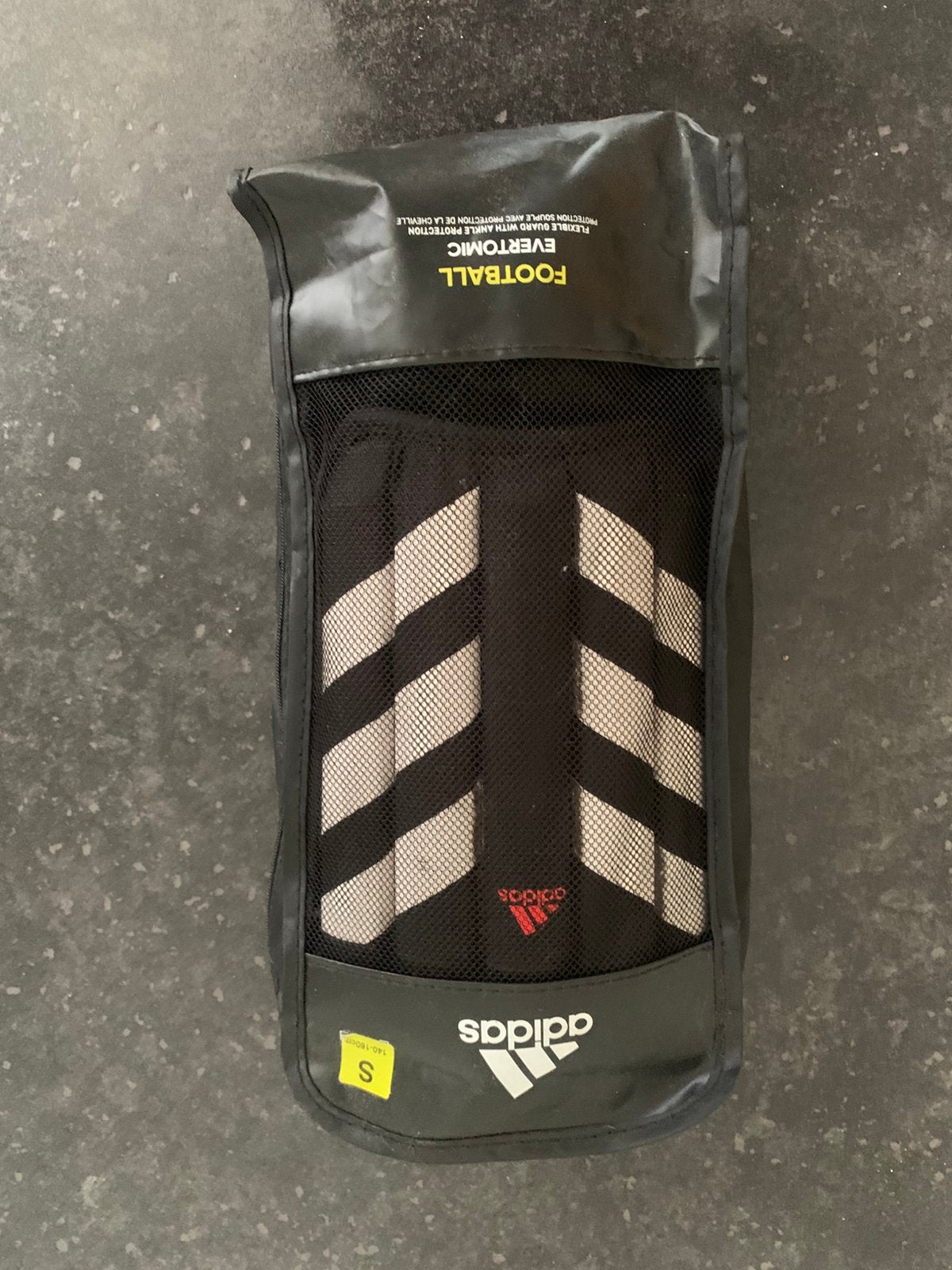 Scheenlappen/scheenbeschermers adidas, Ophalen, Zo goed als nieuw