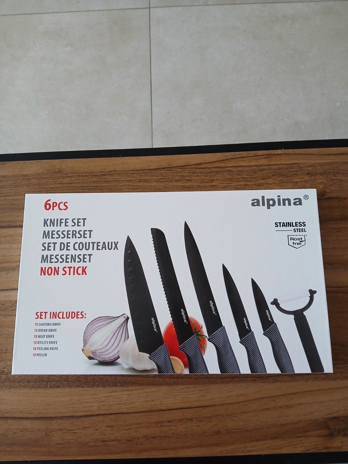 alpina messenset, Enlèvement, Set de couteaux