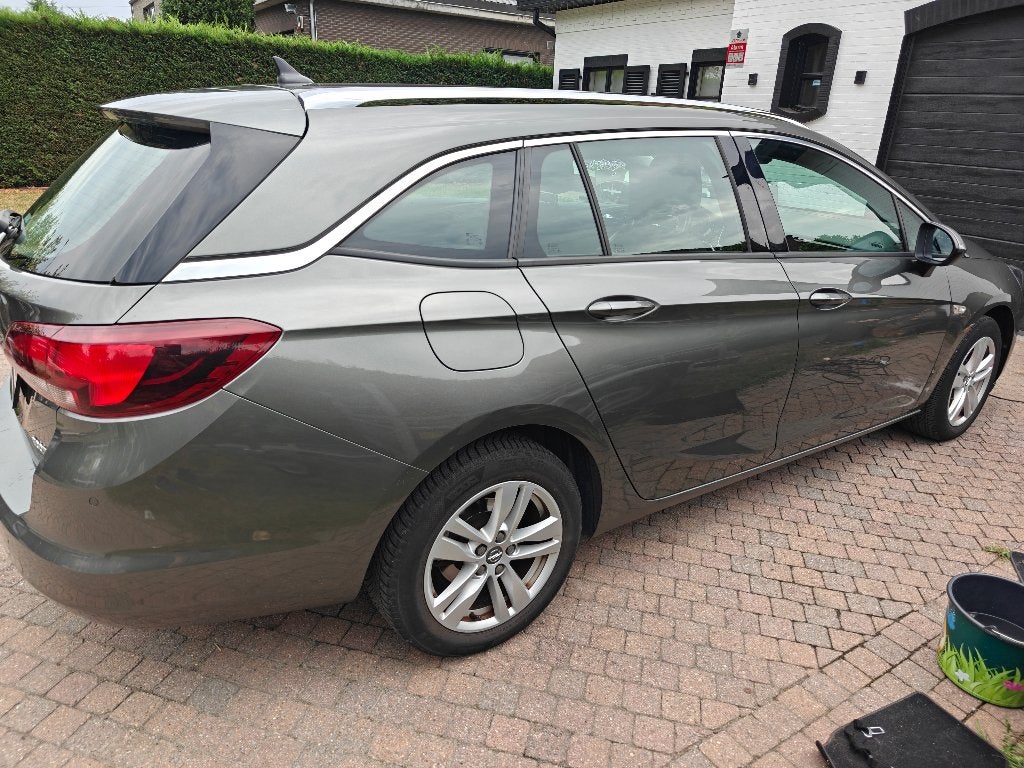 Opel Astra sports tourer, Auto's, Voorwielaandrijving, Euro 6, Leder en Stof, Lane Keeping Assist