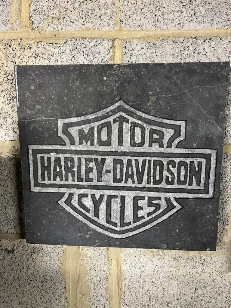 Blauwe steen met Harley Davidson logo, Enlèvement, Comme neuf