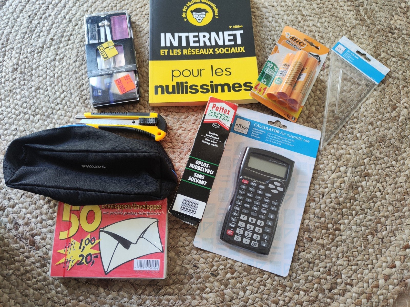 Lot papeterie et fournitures 100% NEUVES - Livre Internet le, Enlèvement, Neuf