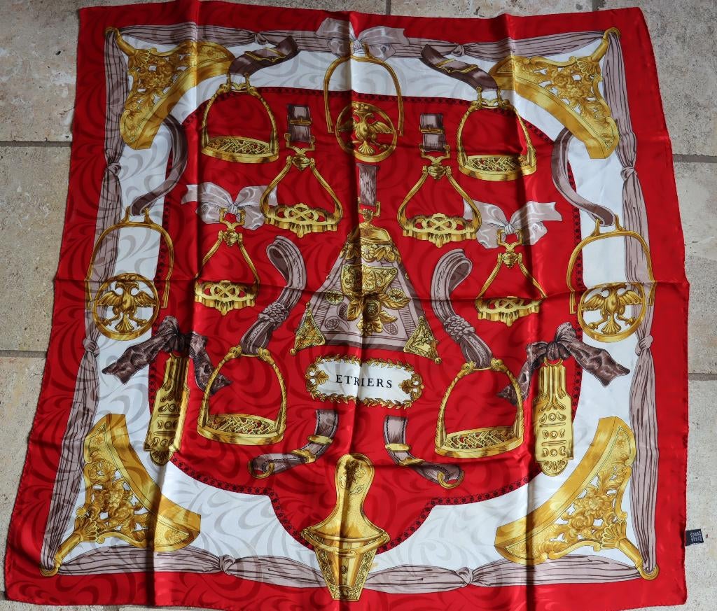 Foulard in zijde vintage, Kleding | Dames, Verzenden, Zo goed als nieuw, Sjaal