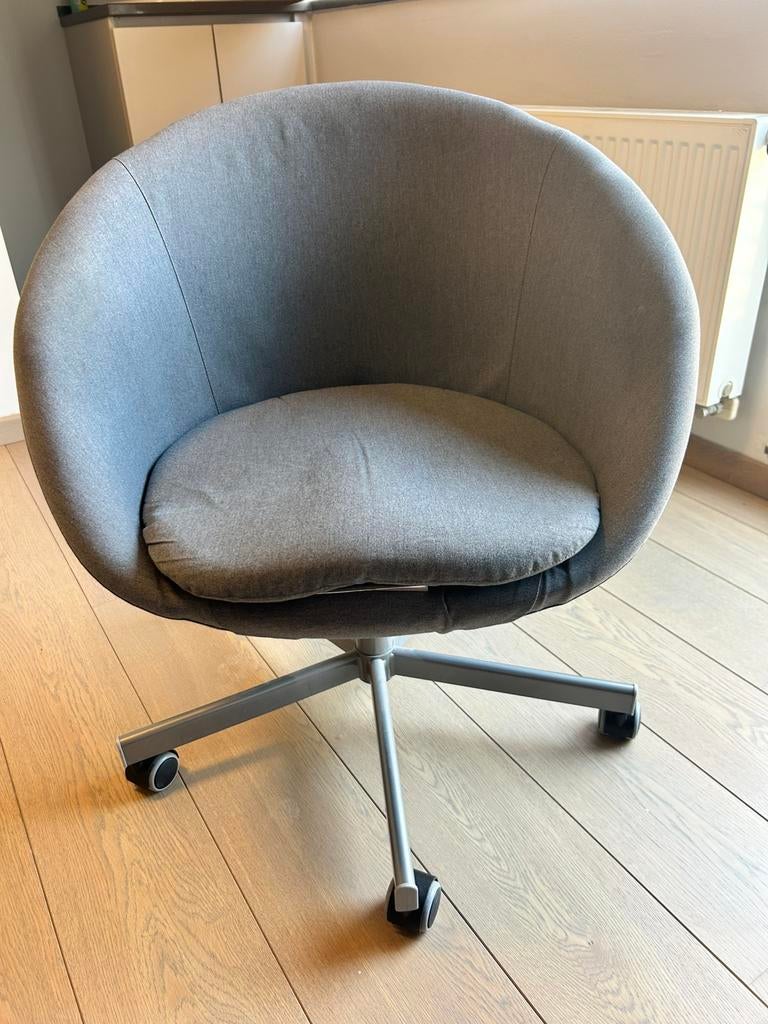 IKEA SKRUVSTA GRIJZE STOEL/GREY CHAIR, Maison & Meubles, Gris, Chaise de bureau de gaming, Enlèvement, Utilisé