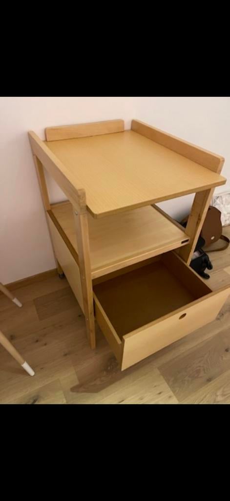 Verzorgingst tafel, Ophalen, Zo goed als nieuw