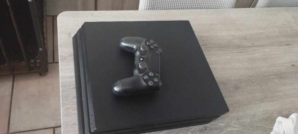 PlayStation 4 pro 1tb, Games en Spelcomputers, Spelcomputers | Sony PlayStation 4, Ophalen, Gebruikt, Met 1 controller, Pro