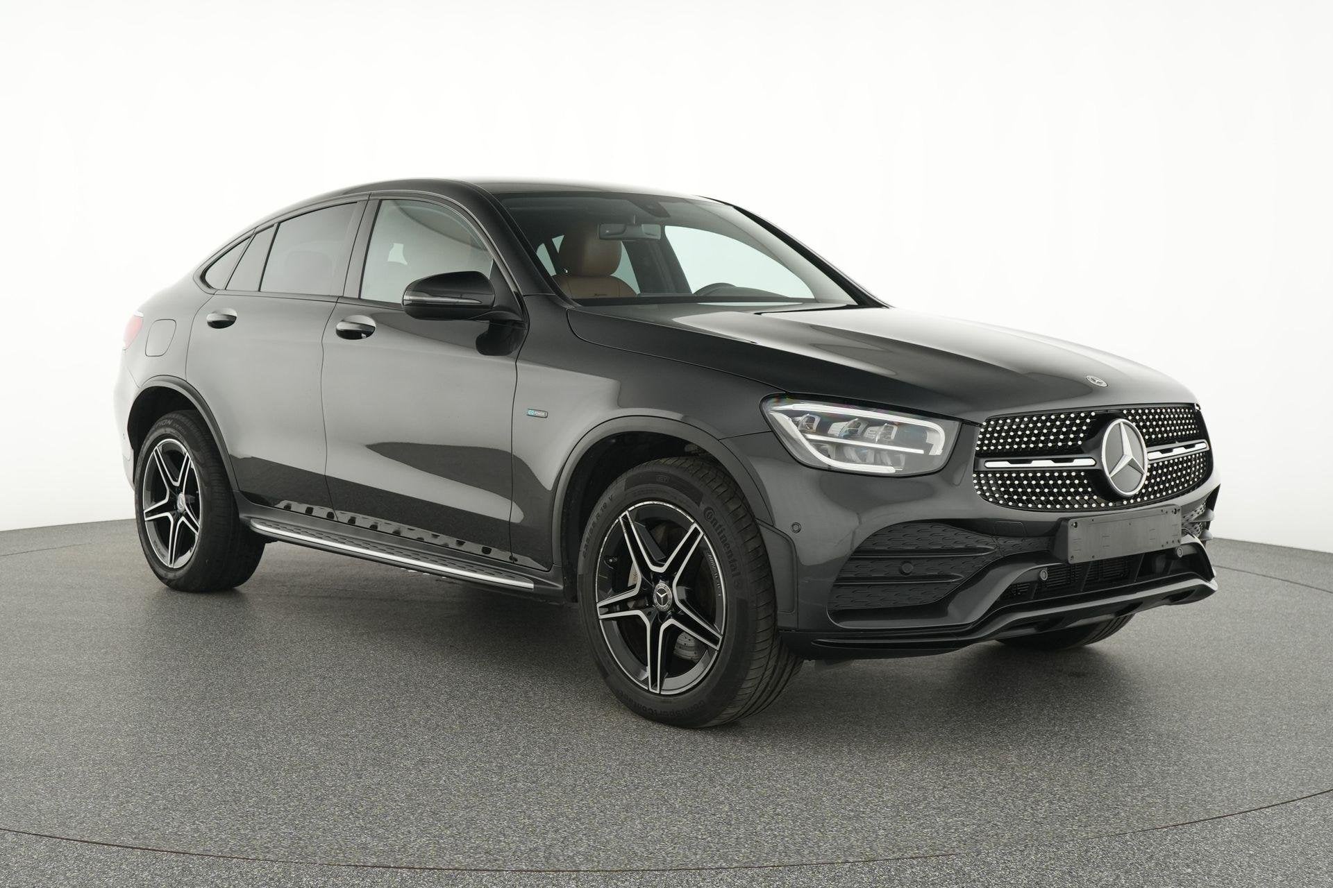 Mercedes-Benz GLC 300de Coupé AMG Line + LEDER + CARPLAY +, Auto's, Automaat, Dealer onderhouden, 14 kWh, Euro 6