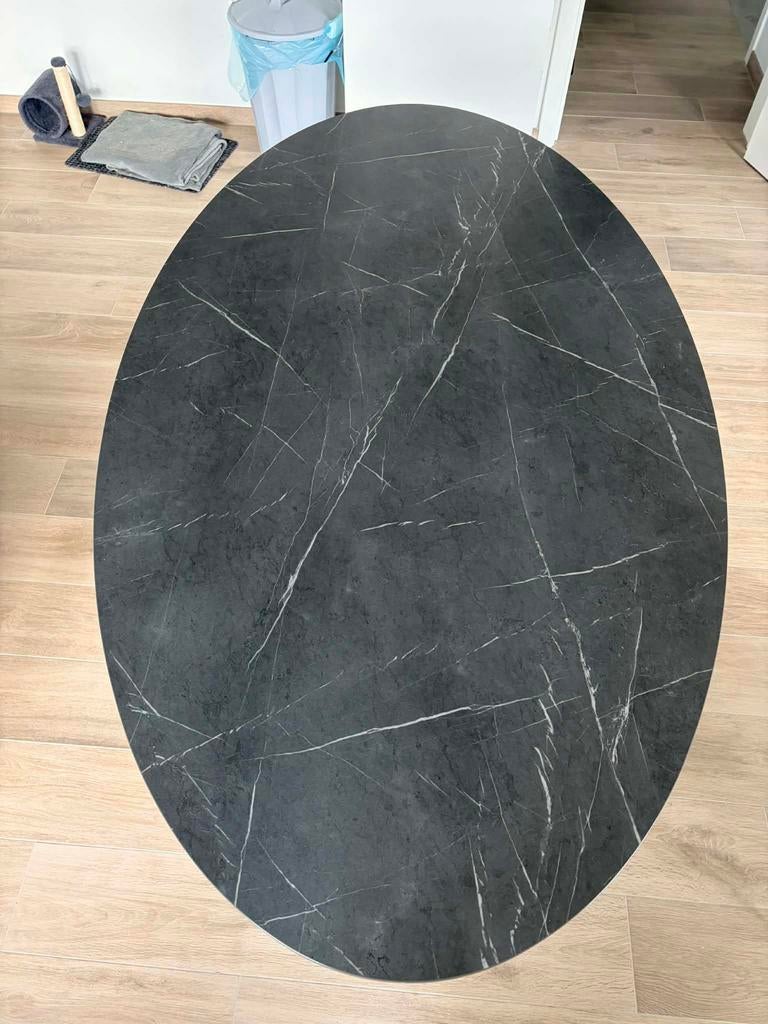 Eettafel ( + eventueel 4 bijpassende stoelen ), Huis en Inrichting, Ophalen, Zo goed als nieuw